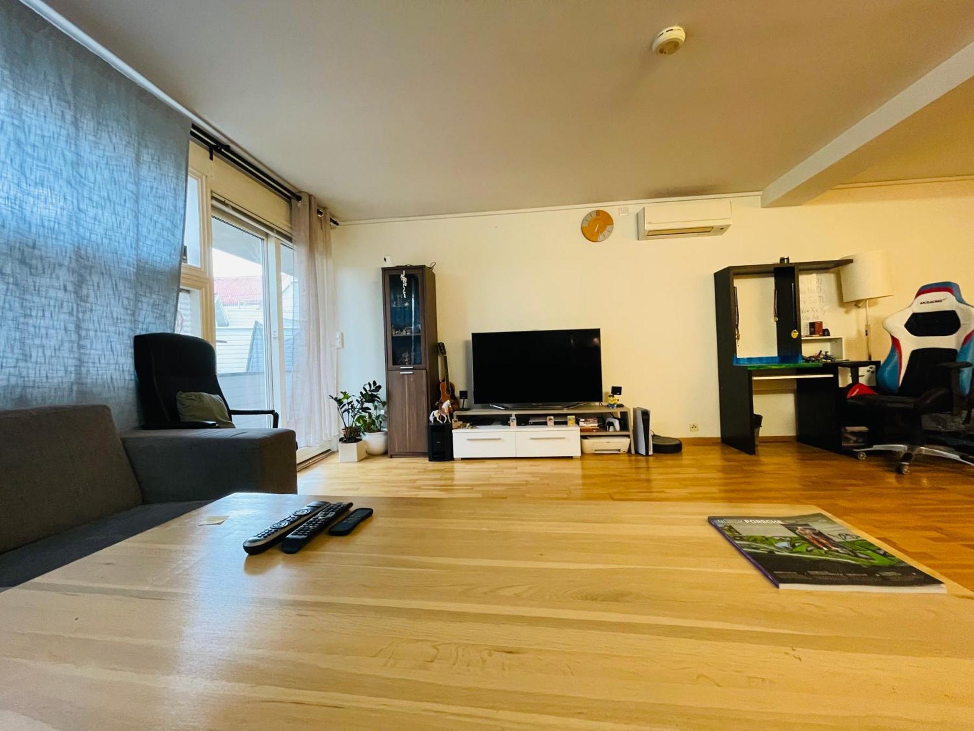 Spacious Waterfront With Free Parking - Upgraded 2024 *